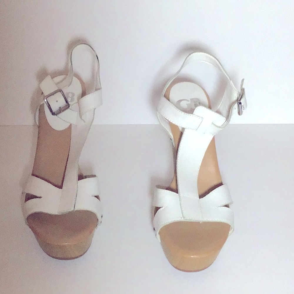 Gianni Bini White leather Sandals